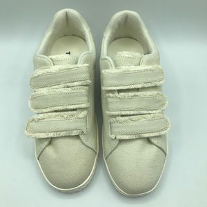 tretorn carry fringe sneakers